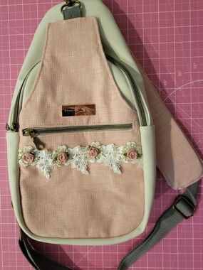 Diva Pink Floral Lace Crossbody Sling Bag
